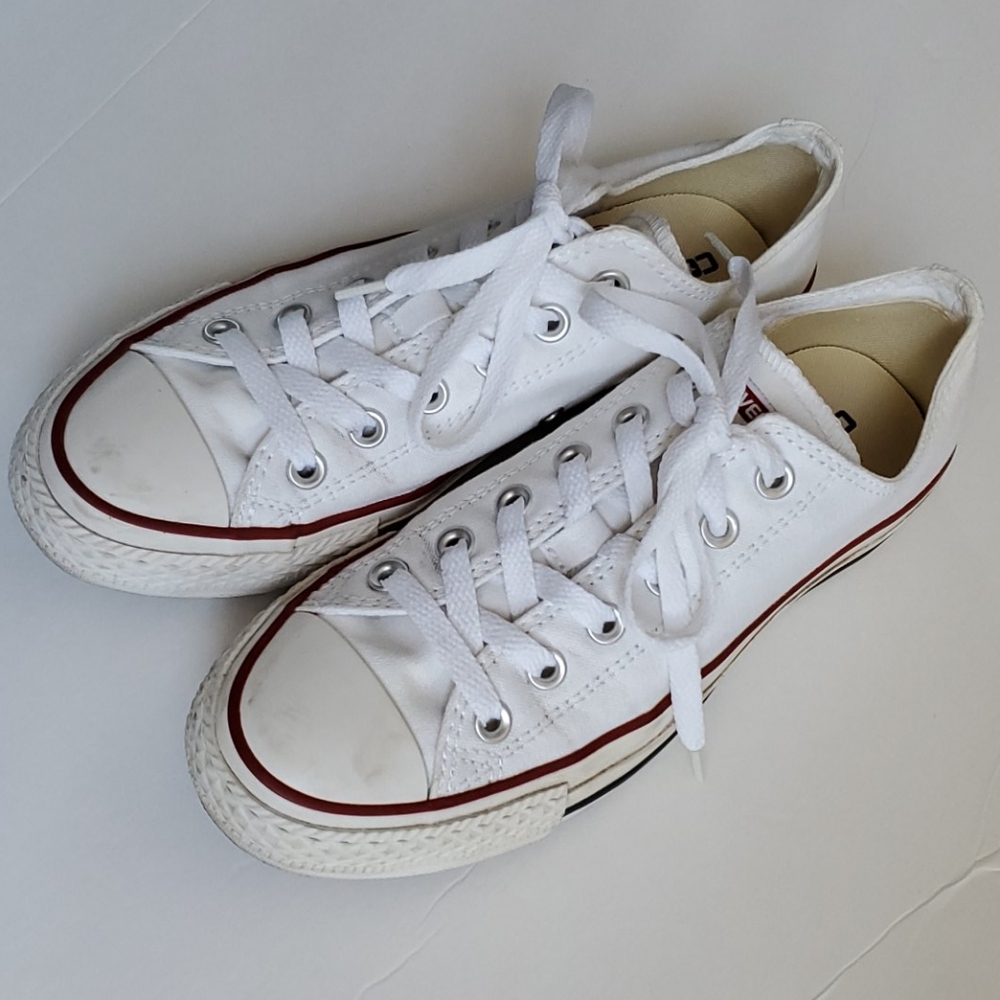 White Converse All Stars - Picture 4 of 8